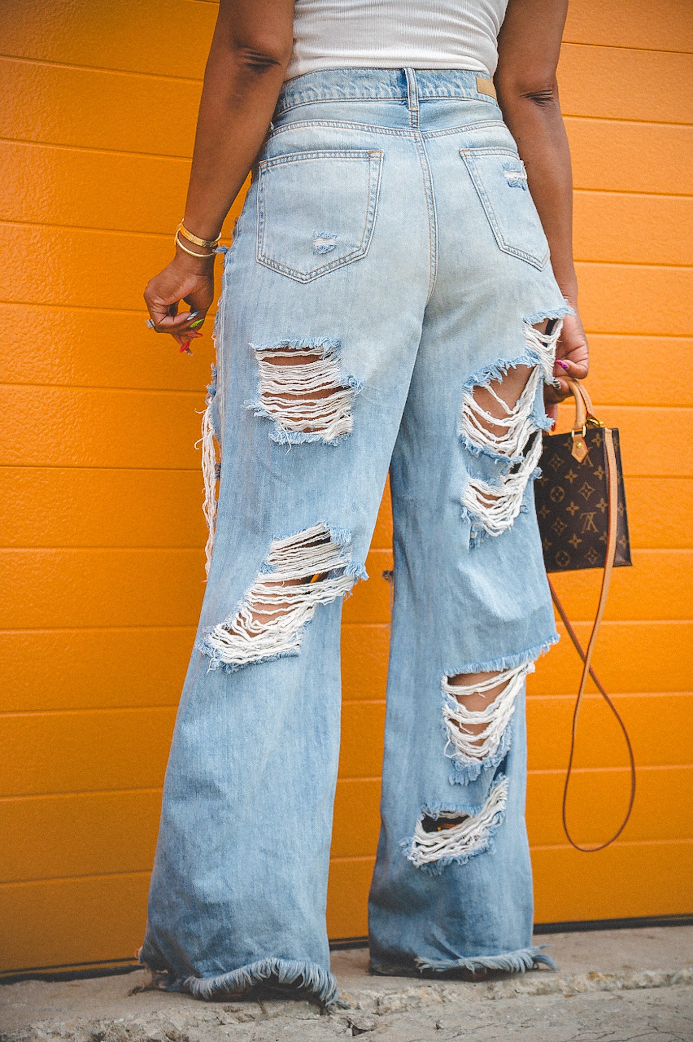 DISTRESSED HIGH RISE JEANS- AVAILABLE UP TO SIZE 13