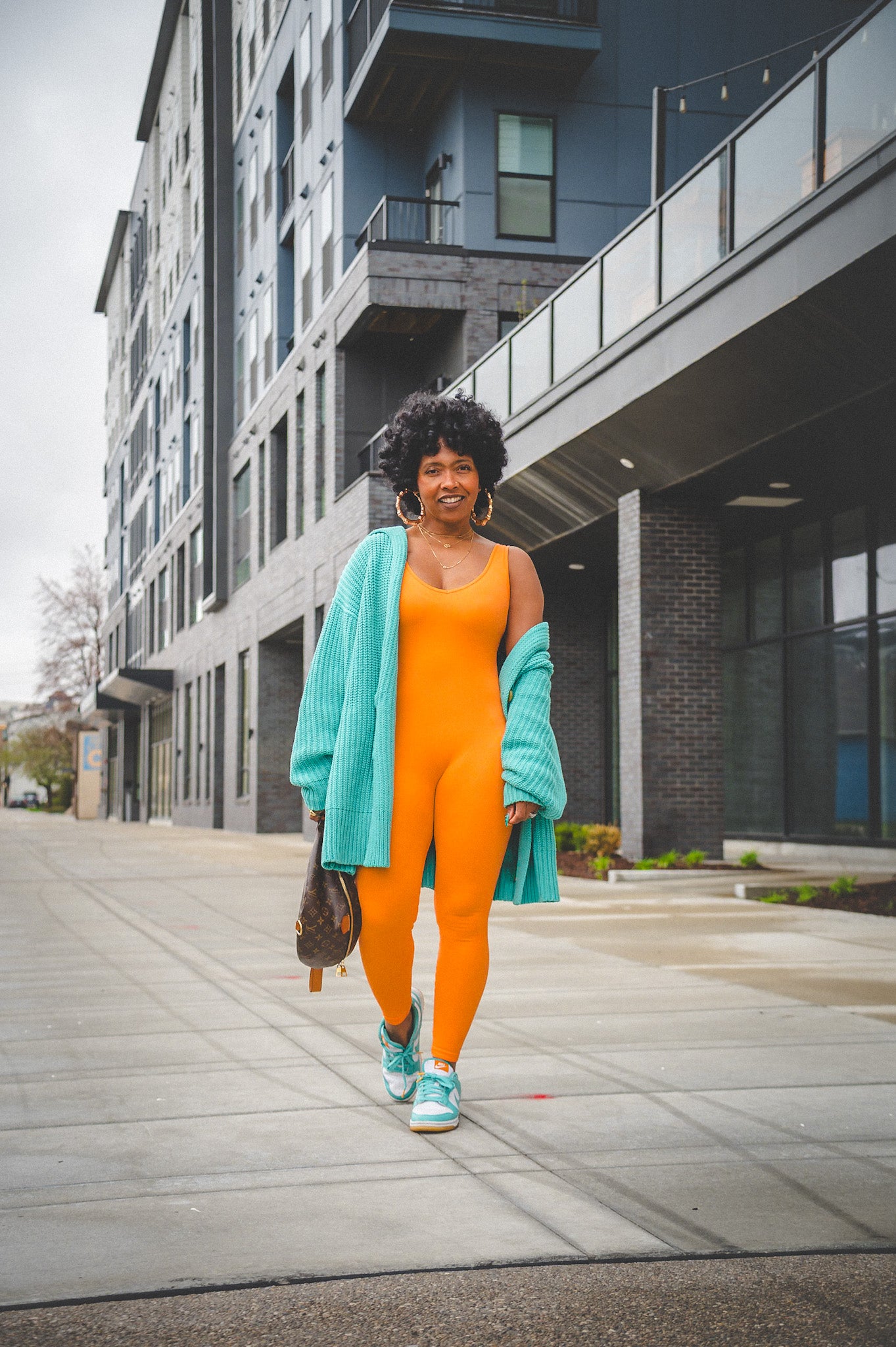RIBBED ORANGE V-NECK SLEEVELESS JUMPSUIT