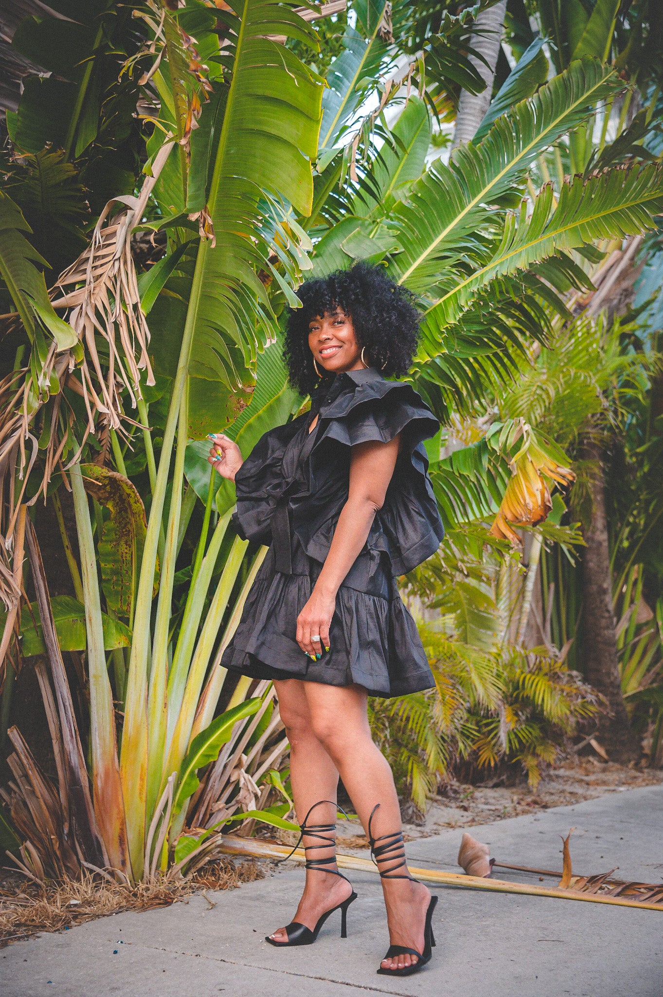 SALE -BLACK RUFFLE SLEEVE DRESS SWEENEE SALE -BLACK RUFFLE SLEEVE DRESS SWEENEE