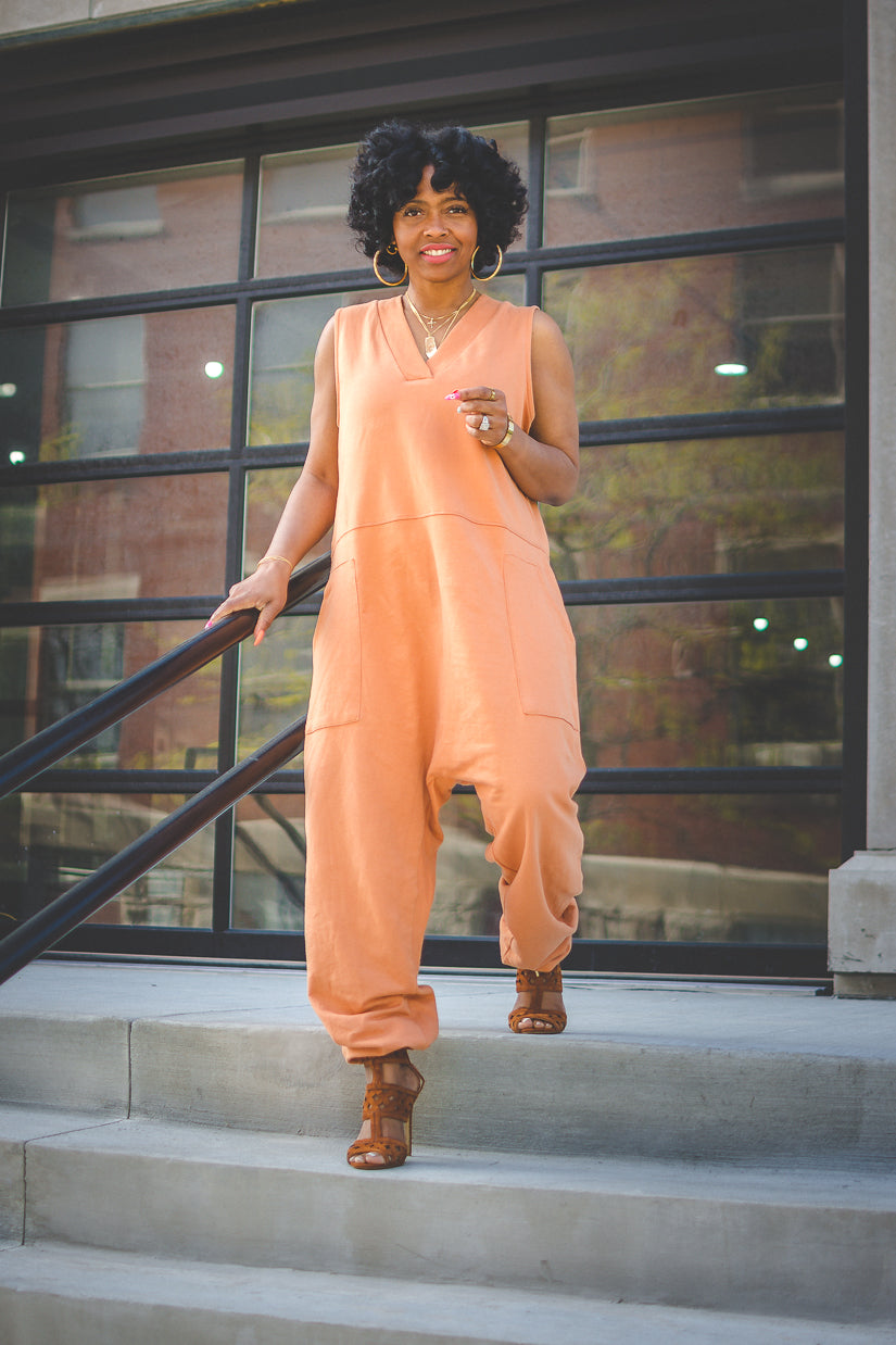 3 COLORS -  SLEEVELESS JUMPSUIT - SMALL-XL Available