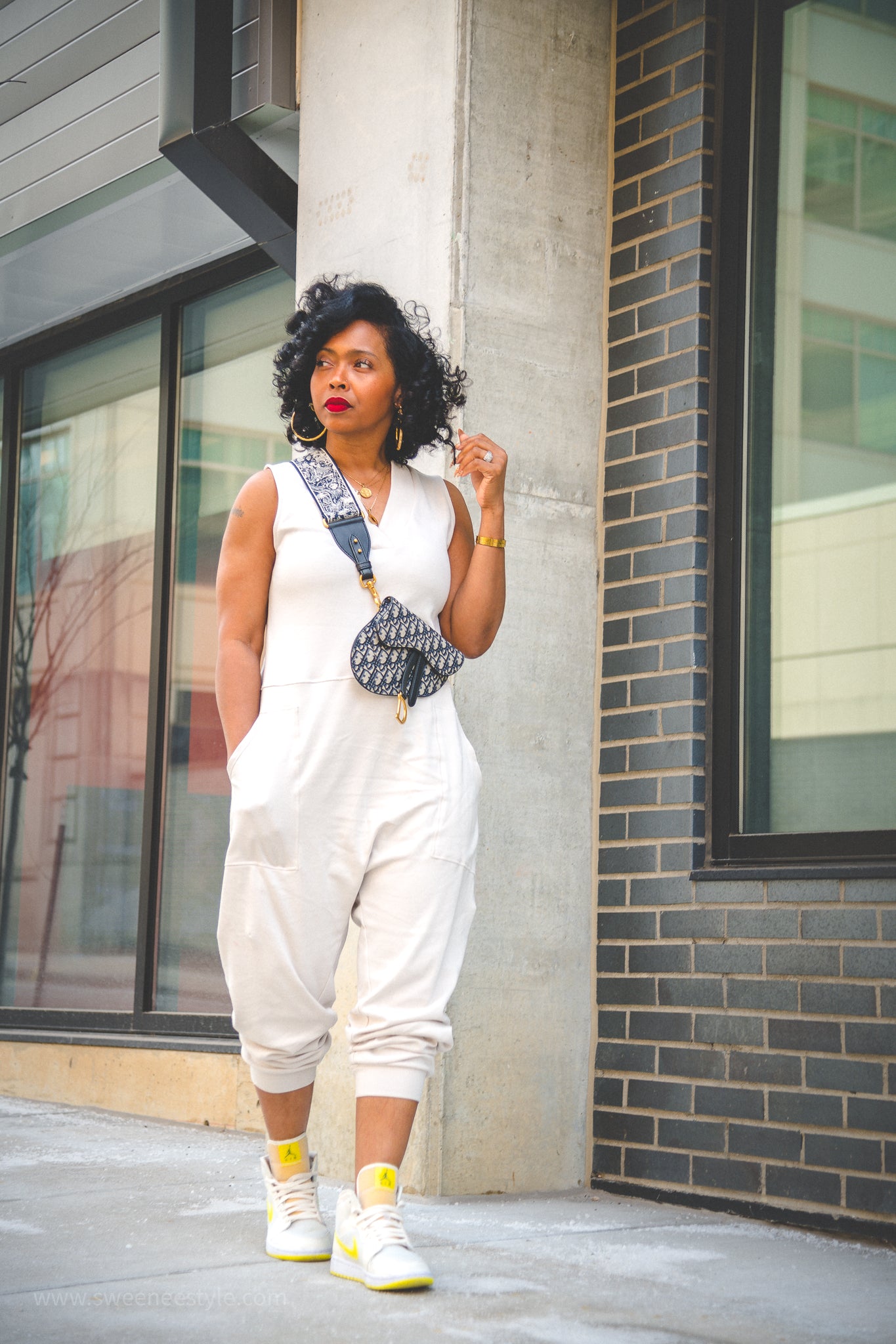 4 COLORS -  SLEEVELESS JUMPSUIT - SMALL-XL Available